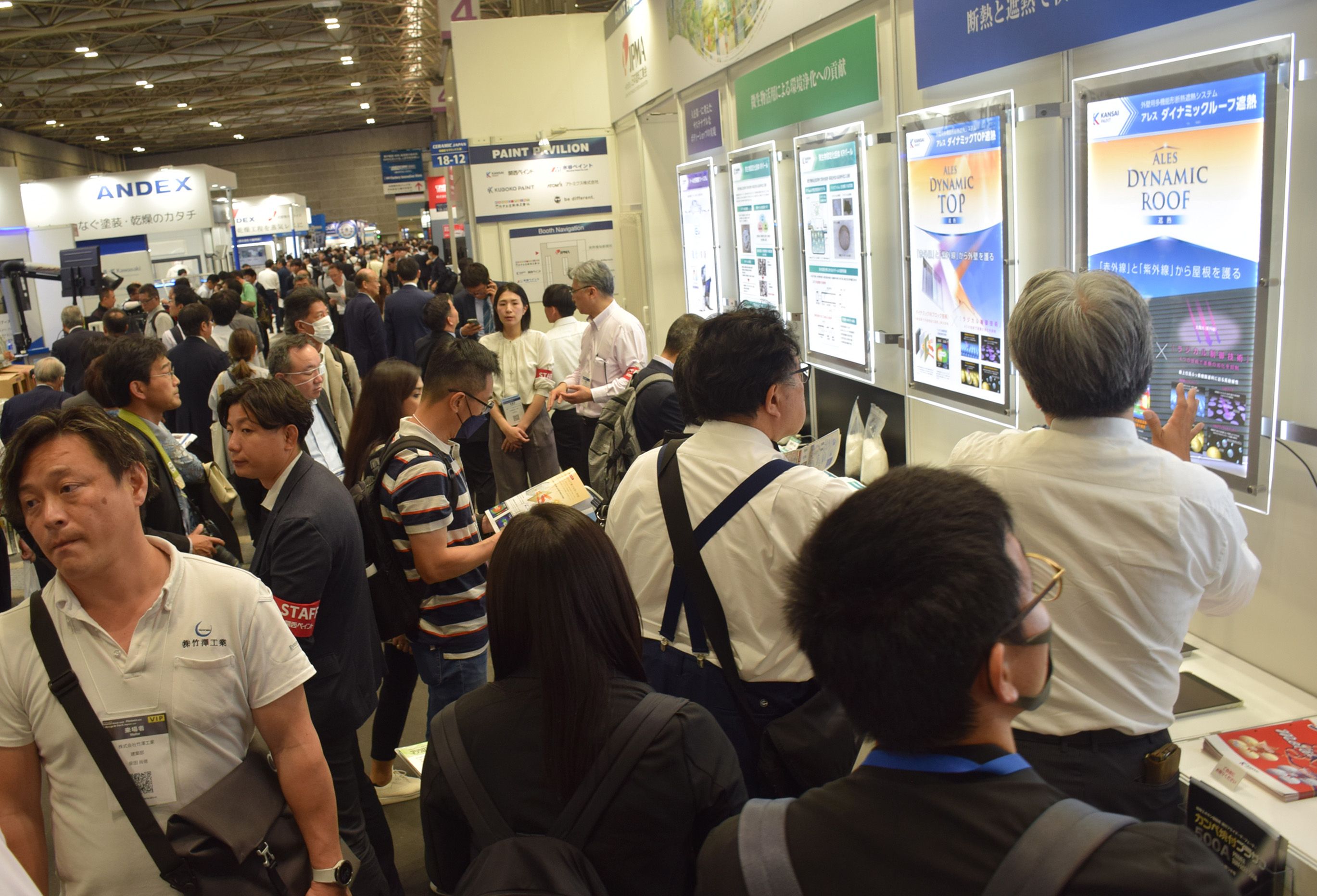 塗料の情報、課題解決を探しに多くの来場者が集まった日塗工ブース（PAINT　PAVILION）