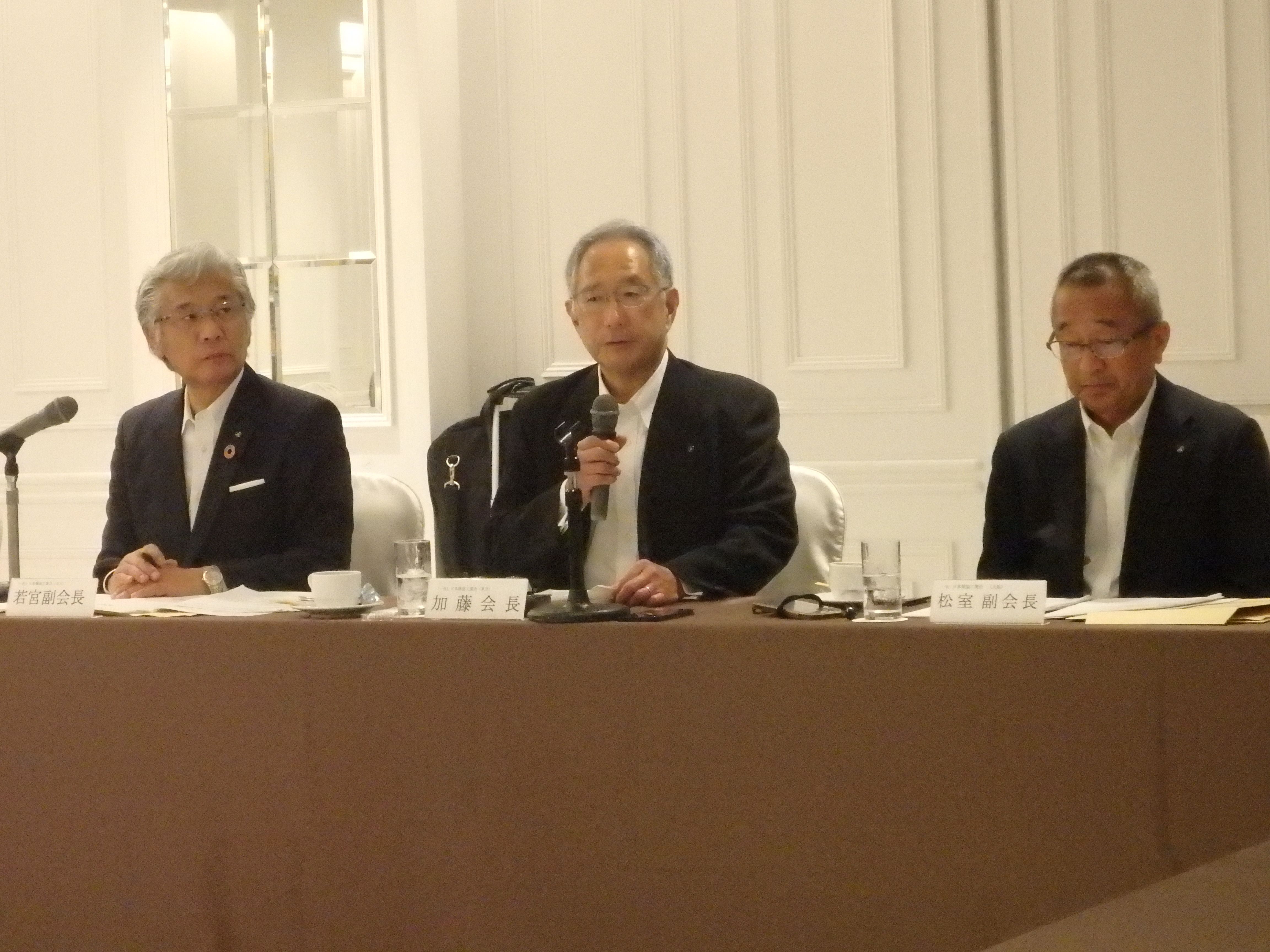 日塗装全国支部長会 ＣＣＵＳレベル別年収に困惑 ２年目仕上げで成果出しを