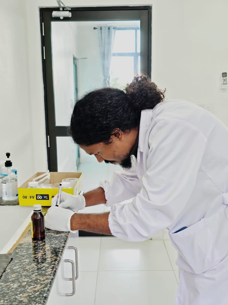 Competency based assessment of National Certificate III in Utility Laboratory Technician was conducted at Lh. Hinnavaru.