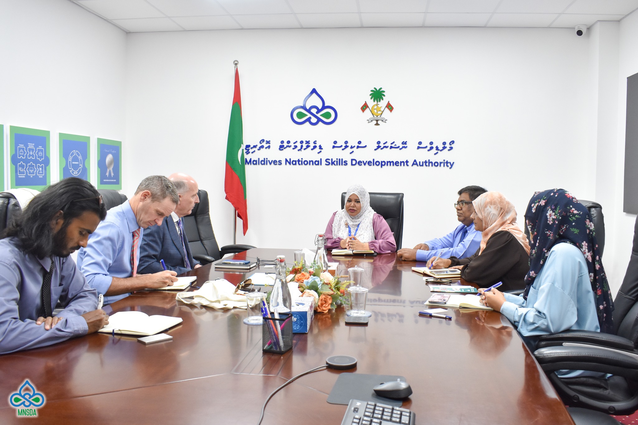 SMT of MNSDA met with the Australian High Commissioner to the Republic of Maldives