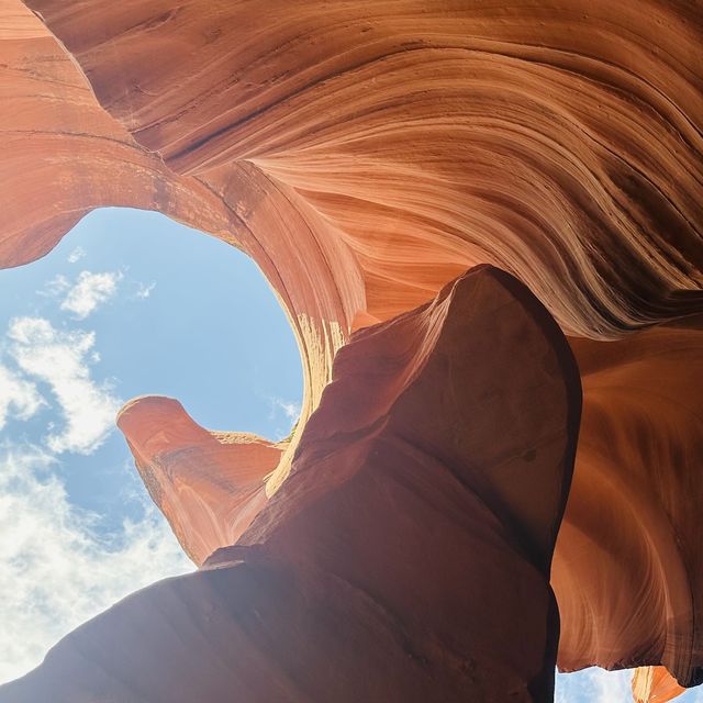 ラスベガス発3大絶景日帰りツアー】Lower Antelope Canyon （ロウワー