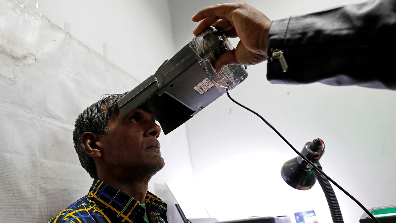 Aadhaar1_reuters.jpg
