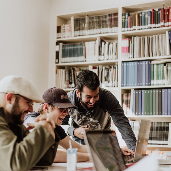 Simple Strategies to Motivate Your Hybrid Team