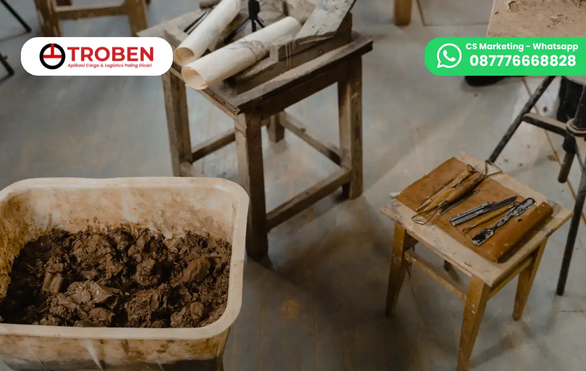 Raup Omzet Jutaan, Pengusaha Ini Sukses Bangun Bisnis Furniture Berkat Dukungan Troben!