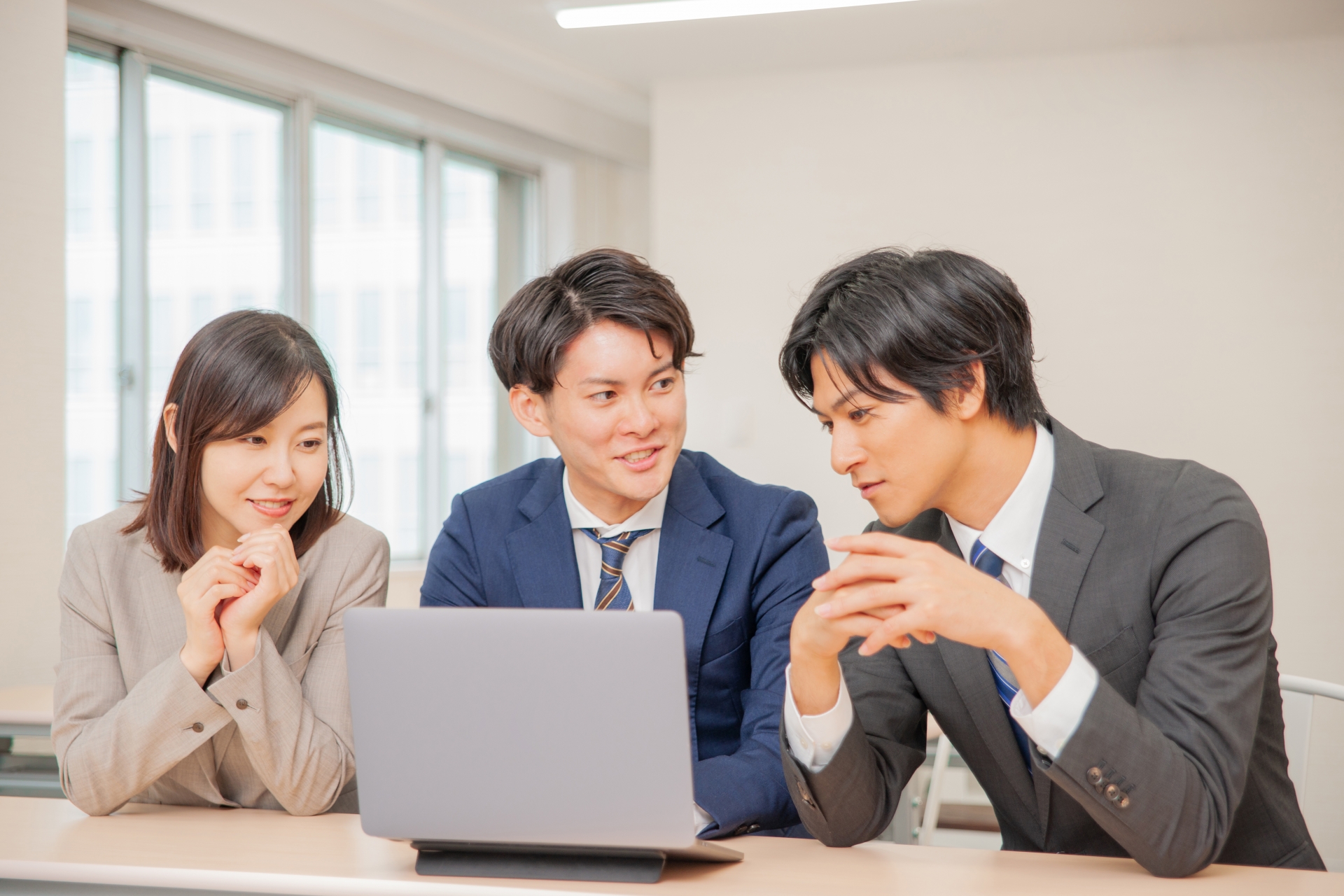 大手クラウドサービス会社のAWSとAzureを比較してみた
