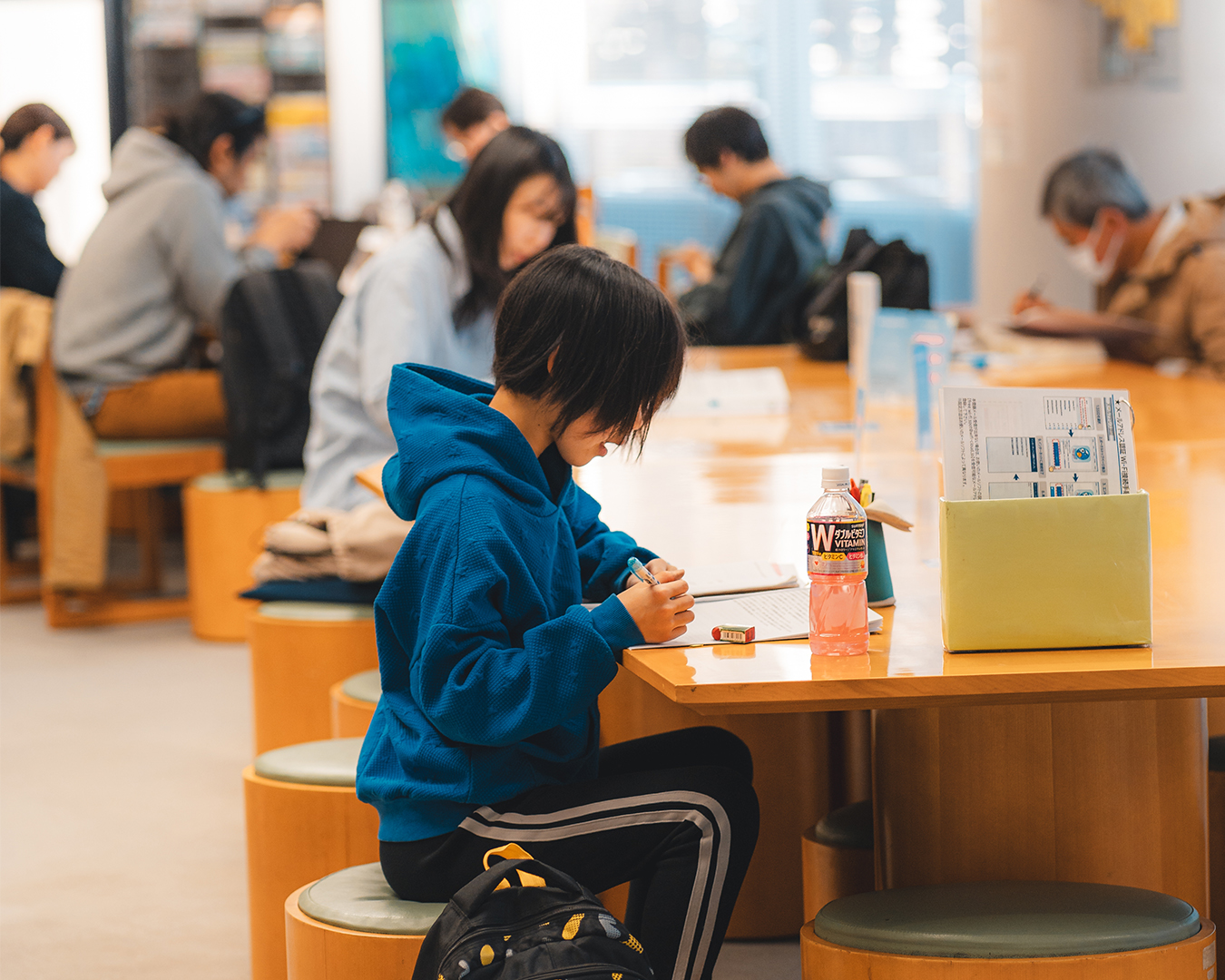 kid in nakano library.jpg