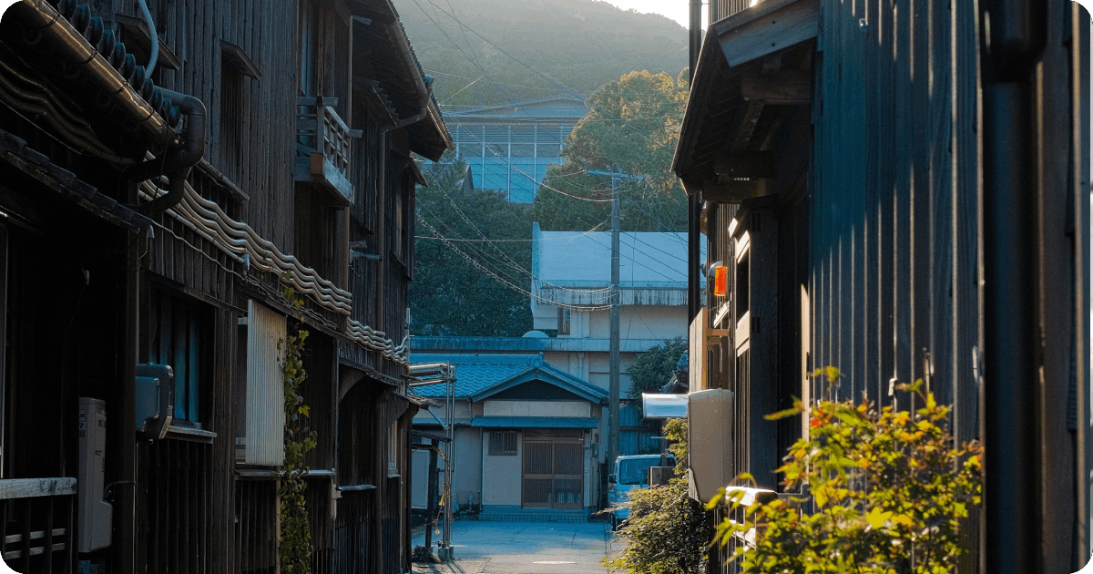 Empty alley in Japan tokyo_1200.png