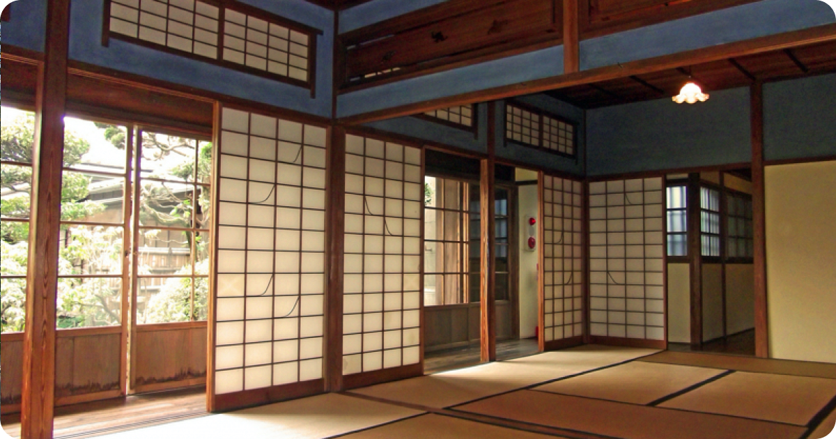 shoji doors and tatami room